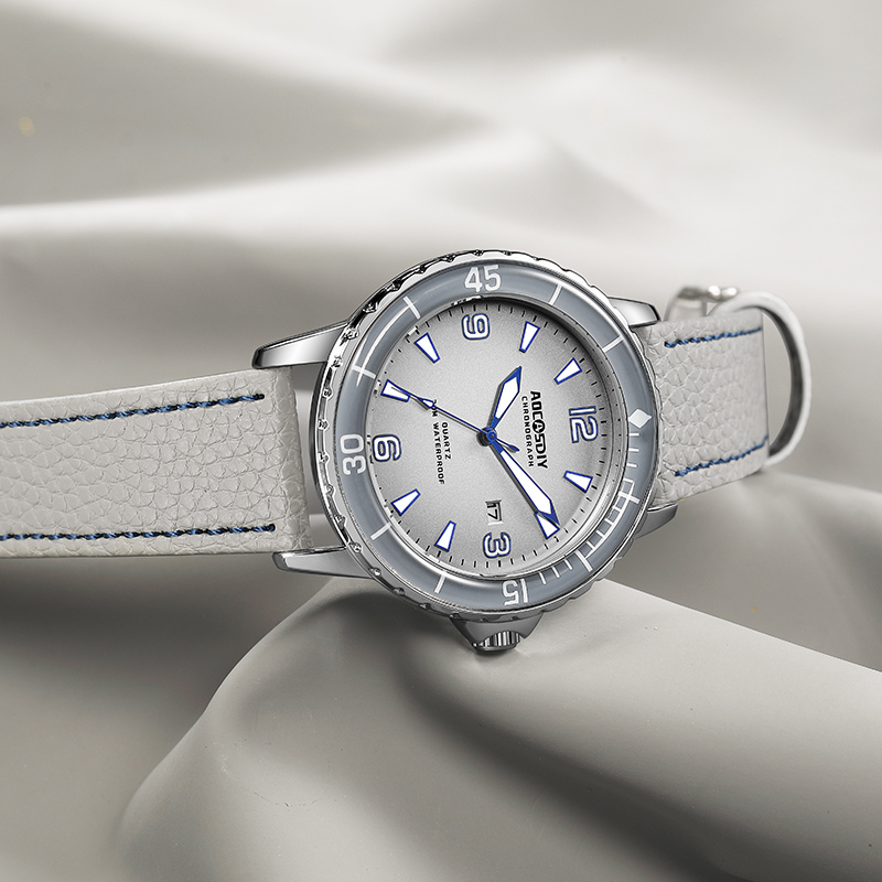 Men’s Sports Watch 44 mm | Quartz & Date | Leather Strap | Luminous Hands | 3 ATM