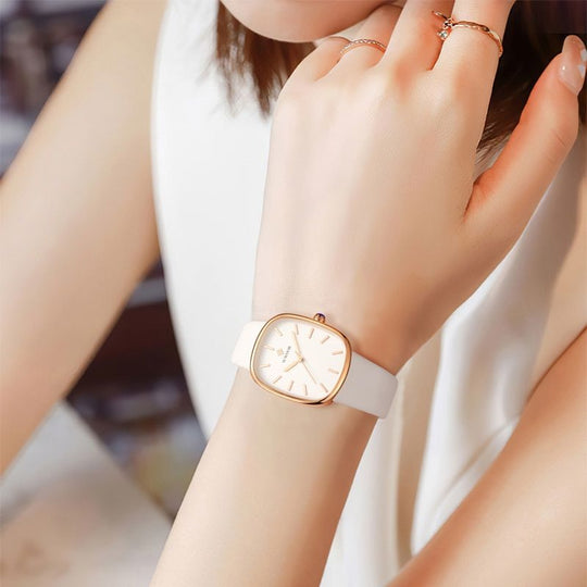 Women’s Minimalist Quartz Watch | 28.5 mm Case | Leather Strap | Water-Resistant