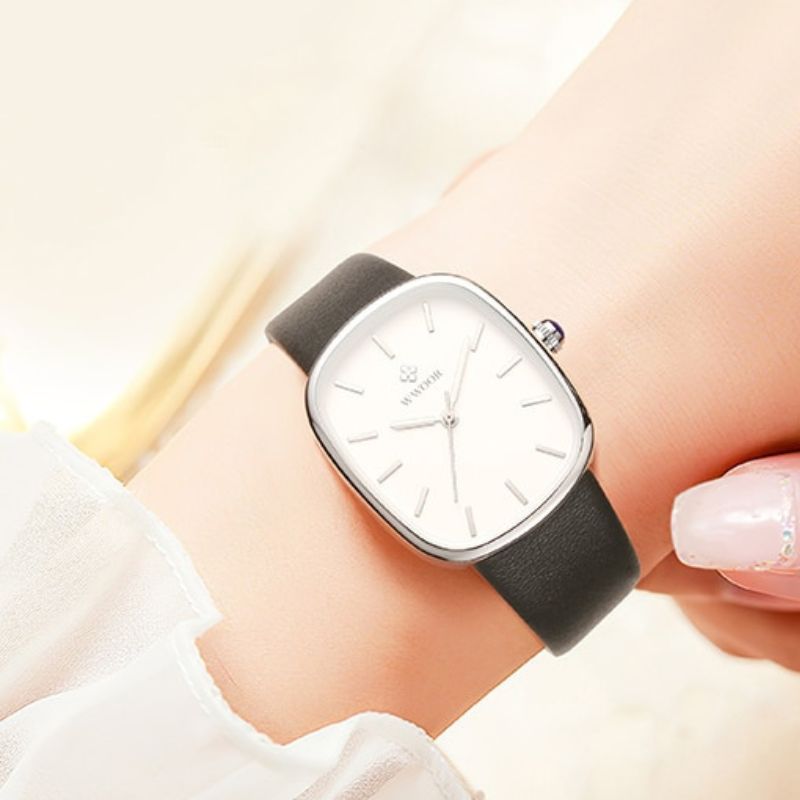 Women’s Minimalist Quartz Watch | 28.5 mm Case | Leather Strap | Water-Resistant
