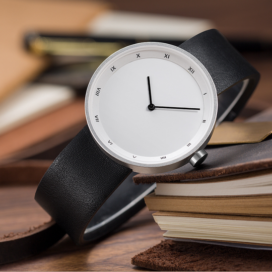 Unisex Minimalist Quartz Watch 40 mm | Slim Roman Dial | Leather Strap | 3 ATM Water Resistant