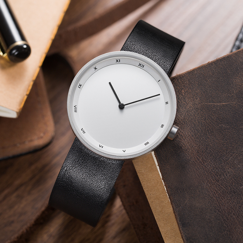 Unisex Minimalist Quartz Watch 40 mm | Slim Roman Dial | Leather Strap | 3 ATM Water Resistant