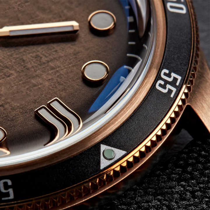 Men’s Vintage Automatic Watch 41 mm | Stainless Steel Bracelet | Day-Date Calendar | Luminous Hands | Classic Dress Style