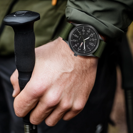 Men’s Field Quartz Watch 42 mm | Day-Date Display | Nylon Strap | 3 ATM