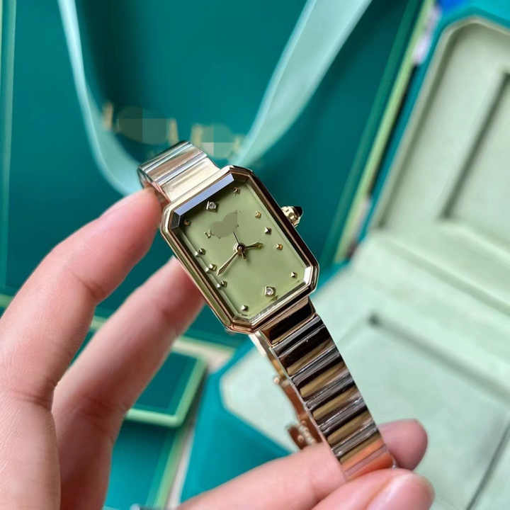 Women's Oval Dress Watch | 22×28 mm Green Dial | Stainless Steel Bracelet | Quartz Movement